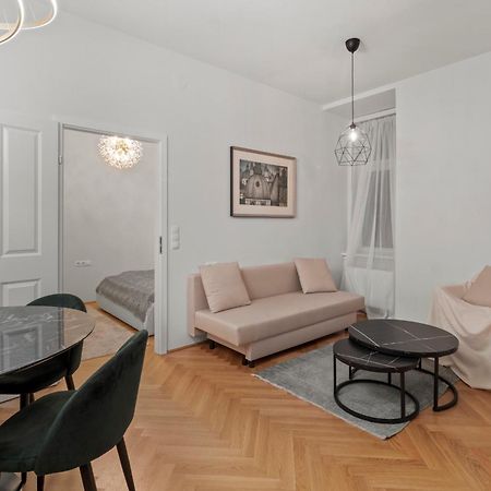 Boutique Suite Near Museum District 비엔나 외부 사진