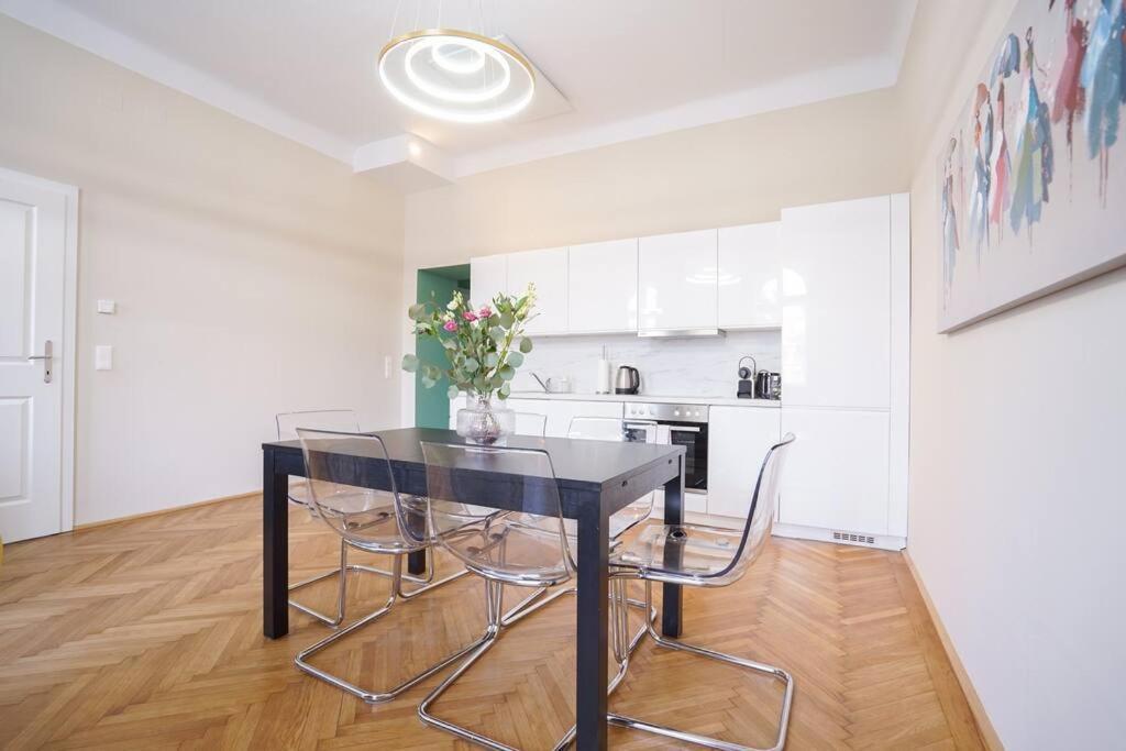 Boutique Suite Near Museum District 비엔나 외부 사진