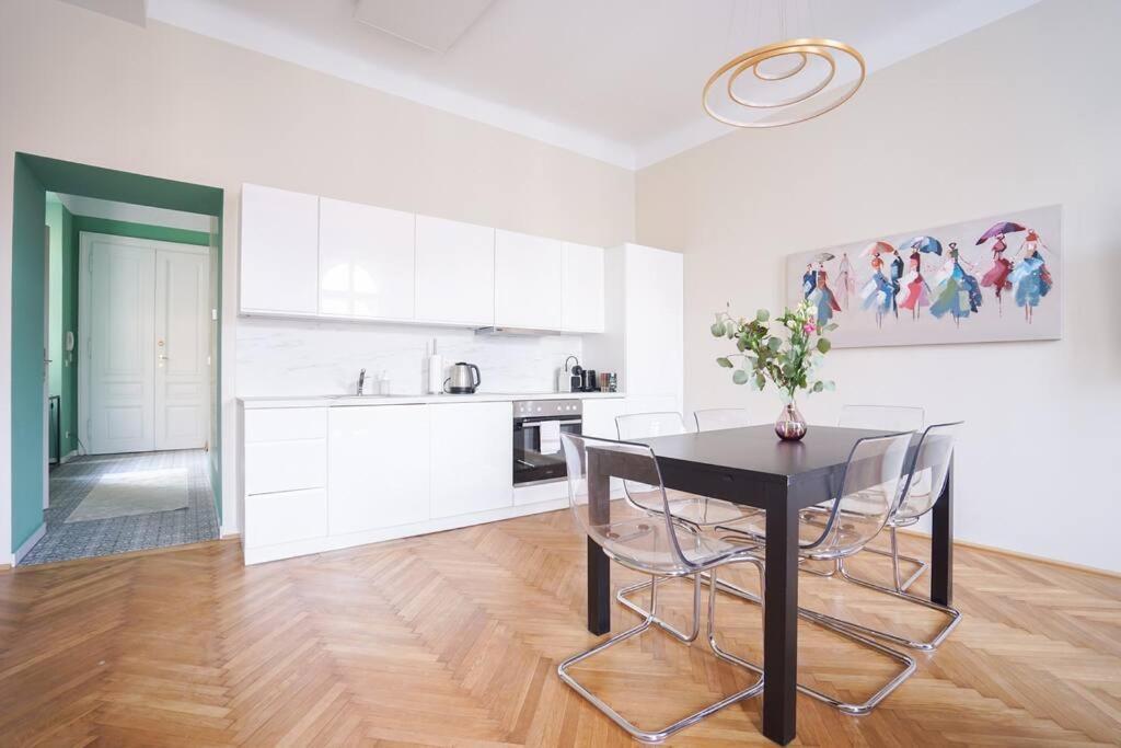 Boutique Suite Near Museum District 비엔나 외부 사진